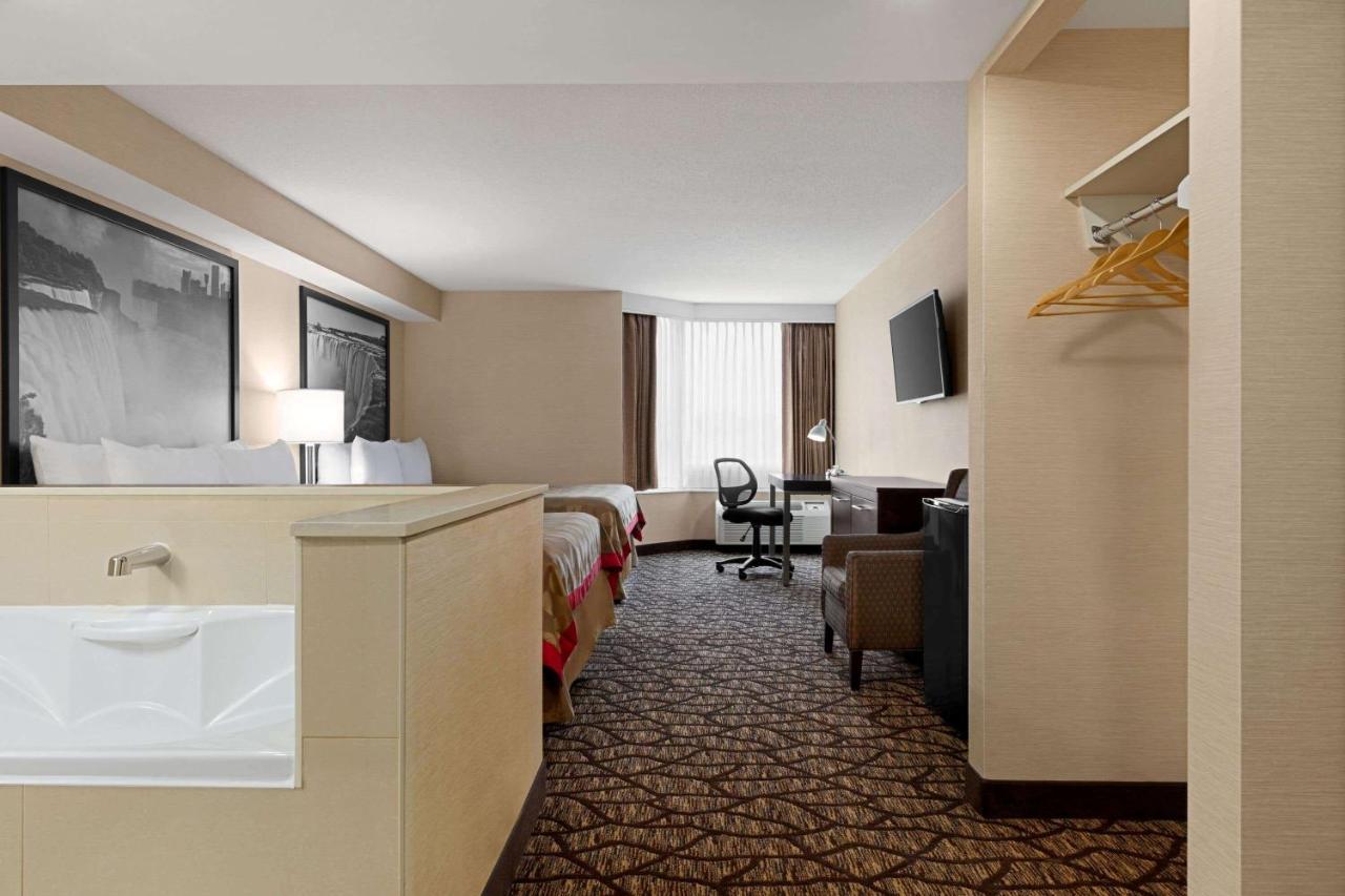 Ramada By Wyndham Niagara Falls Near The Falls Eksteriør bilde