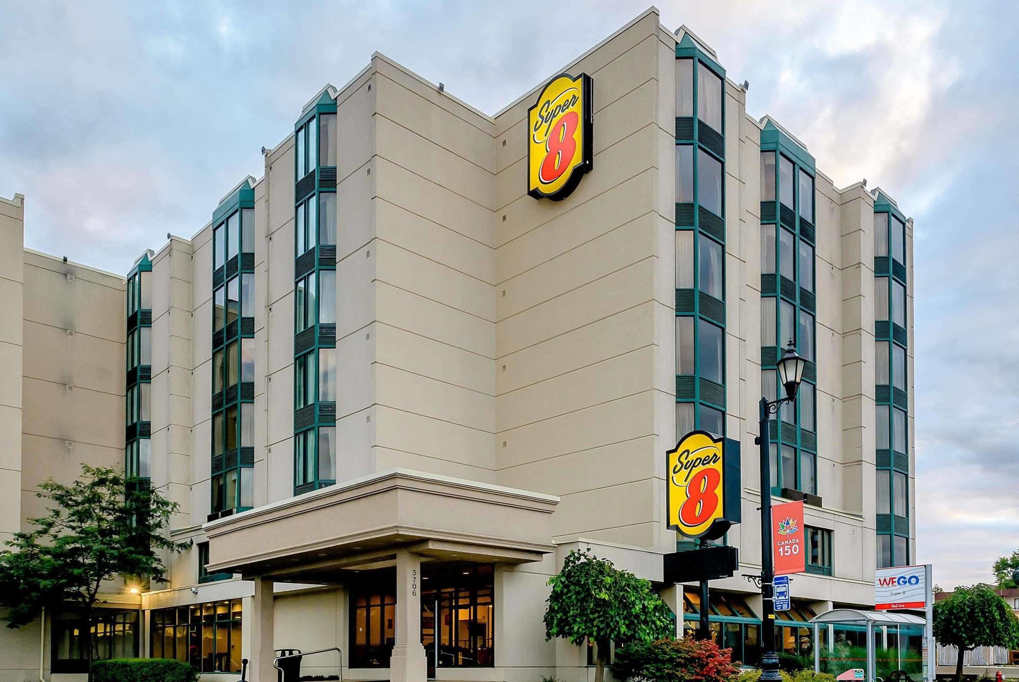 Ramada By Wyndham Niagara Falls Near The Falls Eksteriør bilde